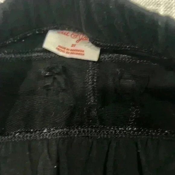 Girls Toddler black elastic waistband pants - Picture 3 of 4